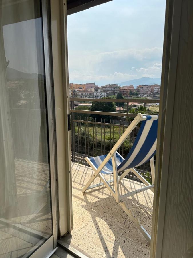 Attico Di Giggia Apartment Giardini Naxos Bagian luar foto
